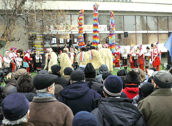 festivalul datini si obiceiuri 2013 7967